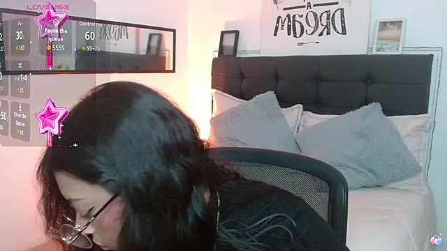 vaness weet online show from 11, 10, 2025