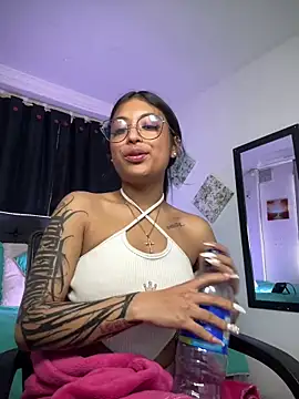 vaness weet online show from 11, 2, 2025