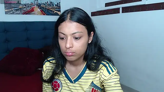Snapshot of vaness_weet chatting on 7, 7, 2026 vaness weet online show from 7, 7, 2026