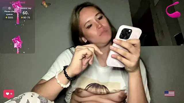 Snapshot of MeganTheRarest chatting on 4, 6, 2026 MeganTheRarest online show from 4, 6, 2026