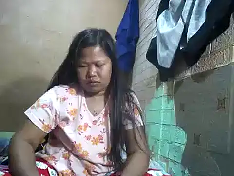 Snapshot of sweethotmom chatting on 17, 2, 2025 sweethotmom online show from 17, 2, 2025