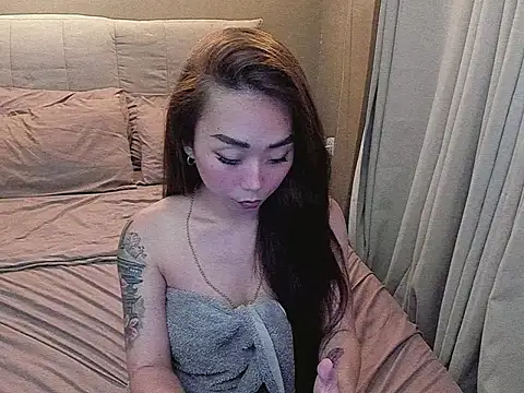 MissAyaCollins online show from 18, 12, 2025