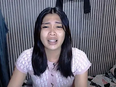 Snapshot of Maria-Moore chatting on 3, 10, 2025 Maria-Moore online show from 3, 10, 2025