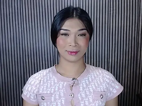 Maria-Moore online show from 25, 11, 2025