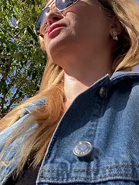 Lady  Maria online show from 17, 10, 2025