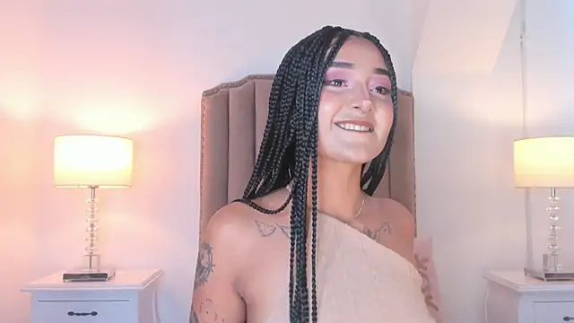 Snapshot of Emma_Torres__ chatting on 23, 5, 2026 Emma Torres online show from 23, 5, 2026