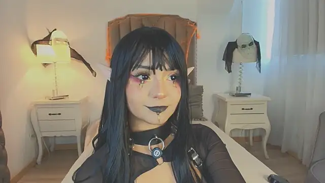 Emma Torres   online show from 31, 10, 2025