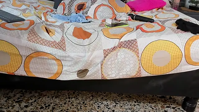 BellaKarla online show from 2, 3, 2025