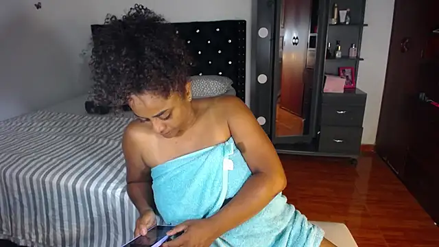 BellaKarla online show from 16, 9, 2025