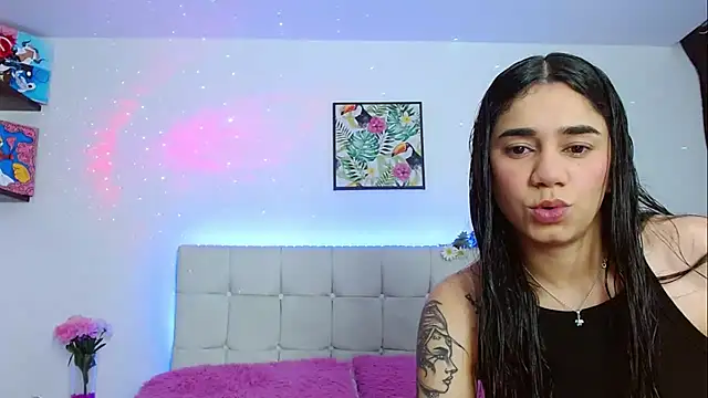Snapshot of Layla_Rachel chatting on 9, 1, 2025 Layla Rachel online show from 9, 1, 2025