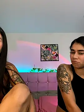 Layla Rachel online show from 2, 11, 2025