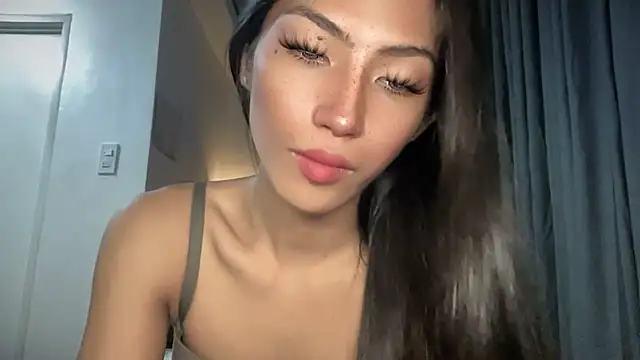 Snapshot of Bella_Gordon chatting on 23, 10, 2025 Bella Gordon online show from 23, 10, 2025