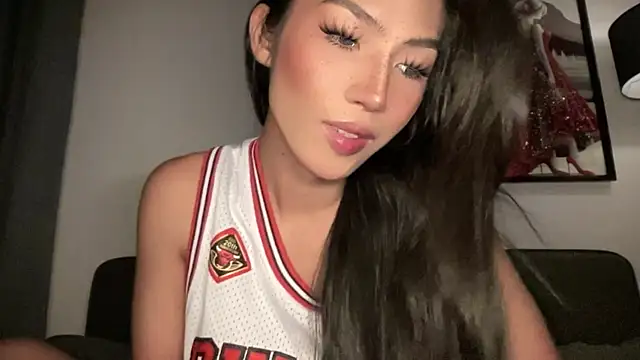 Bella Gordon online show from 19, 4, 2026