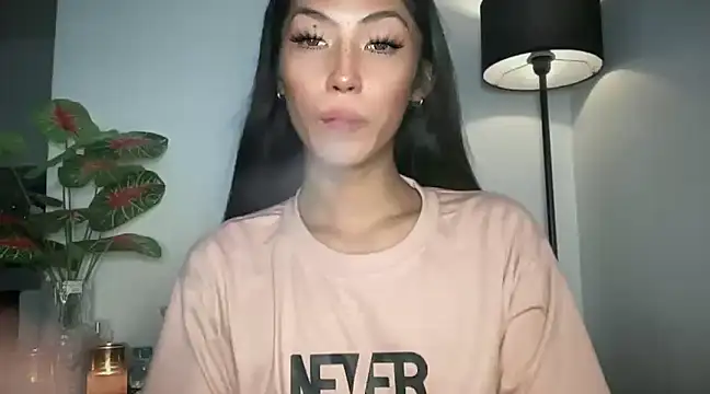 Bella Gordon online show from 8, 2, 2025