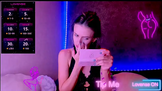 madina taher online show from 18, 12, 2025