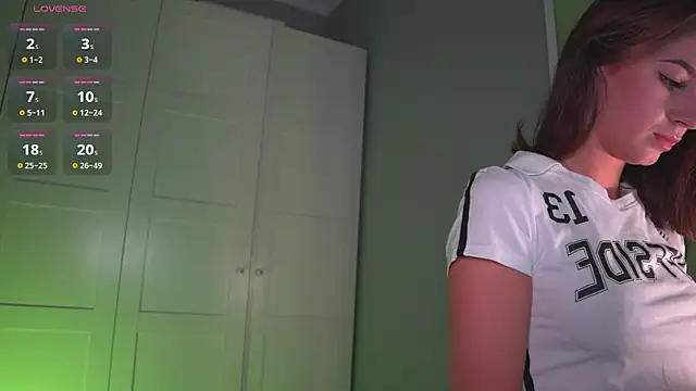 -JuicyMolly- online show from 4, 10, 2025