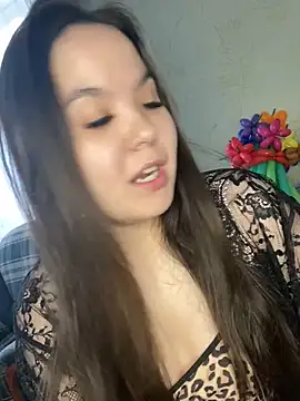 Var Kiss online show from 19, 3, 2025