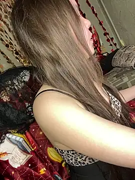 Var Kiss online show from 25, 4, 2026