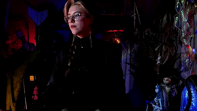 Scarlett Wanner online show from 5, 1, 2025