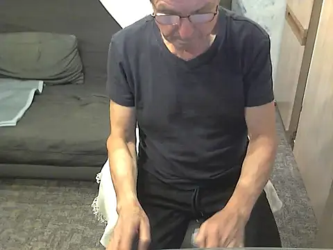 Snapshot of kiam471 chatting on 25, 11, 2025 kiam471 online show from 25, 11, 2025