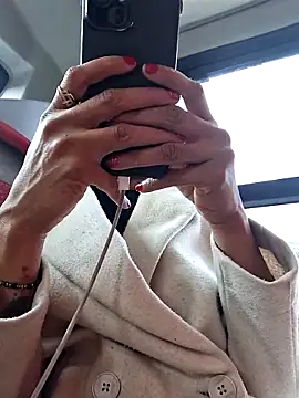 Doll Loren online show from 14, 11, 2025