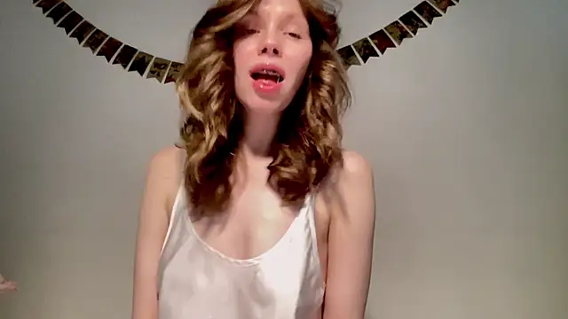 Nikki Mimimi online show from 22, 1, 2025