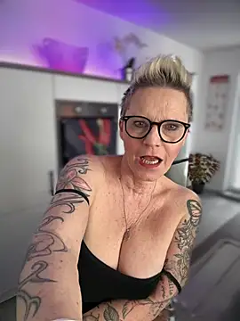 German Milf online show from 23, 2, 2025