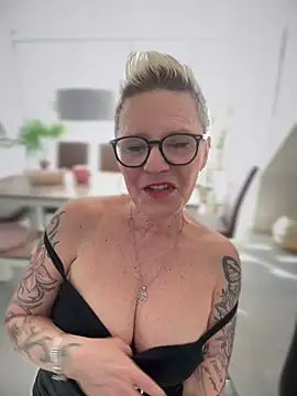 German Milf online show from 19, 2, 2025
