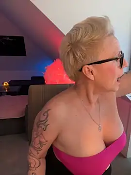 German Milf online show from 8, 11, 2025