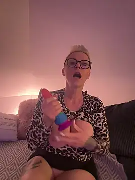 German Milf online show from 10, 3, 2025