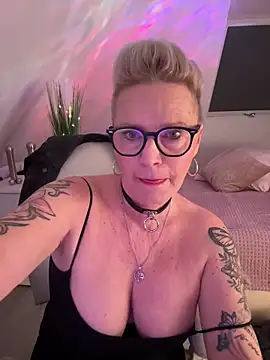 German Milf online show from 16, 1, 2026