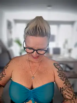 German Milf online show from 15, 10, 2025