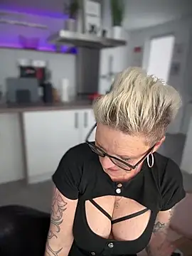 German Milf online show from 25, 2, 2025