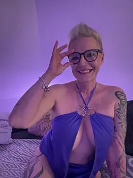 German Milf online show from 12, 3, 2025