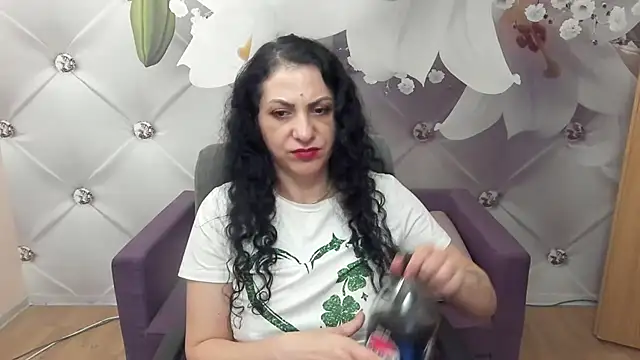 SweetArtemis online show from 18, 11, 2025