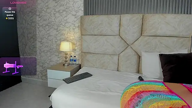 Cris  sweet online show from 14, 11, 2025