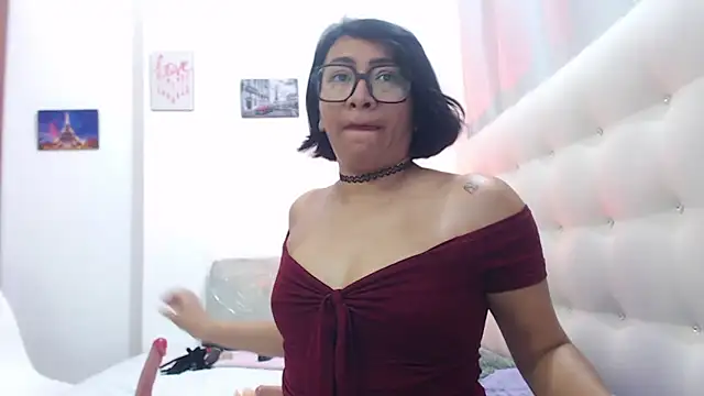 hornywife  online show from 23, 9, 2025