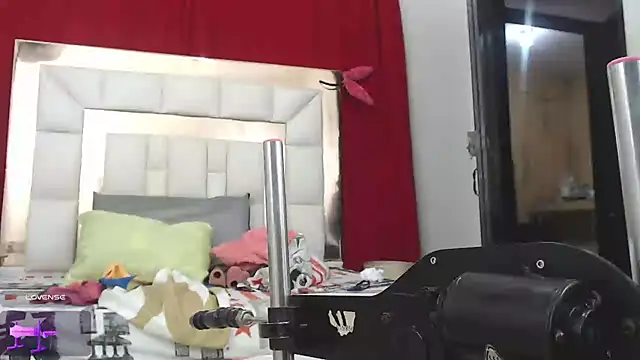 candyrojas online show from 19, 2, 2026