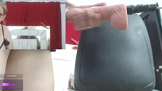 candyrojas online show from 10, 4, 2026