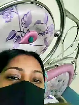 Shristiprakash0 online show from 18, 11, 2025