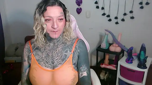 Snapshot of SLOPPYTITSS chatting on 7, 7, 2026 SLOPPYTITSS online show from 7, 7, 2026