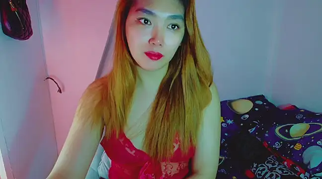 TR4NSCUTI3 online show from 2, 12, 2024