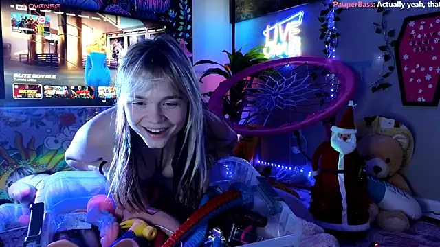 Cutiepiespanks online show from 17, 12, 2025