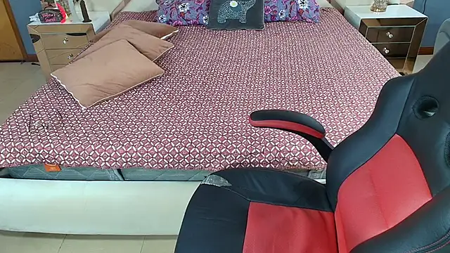 NaughtyAnaa online show from 7, 3, 2025