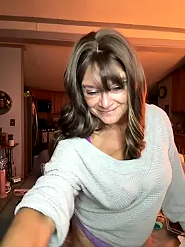 Snapshot of cowgirlc chatting on 7, 11, 2025 cowgirlc online show from 7, 11, 2025