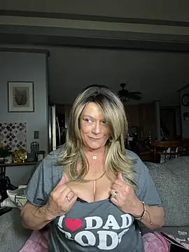 Snapshot of cowgirlc chatting on 25, 3, 2026 cowgirlc online show from 25, 3, 2026