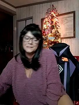 Snapshot of cowgirlc chatting on 4, 12, 2024 cowgirlc online show from 4, 12, 2024