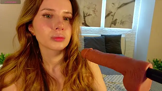 Snapshot of Betty_June chatting on 13, 5, 2026 Betty June online show from 13, 5, 2026
