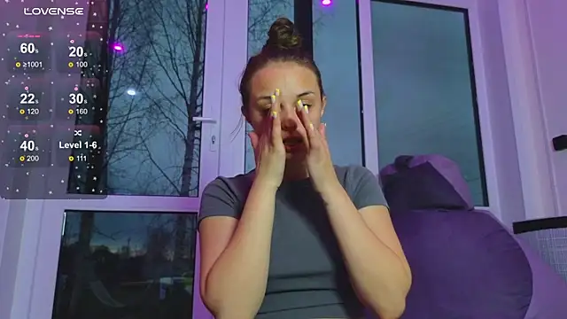 Misss Vikk online show from 17, 4, 2026