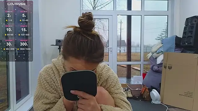 Misss Vikk online show from 8, 4, 2026